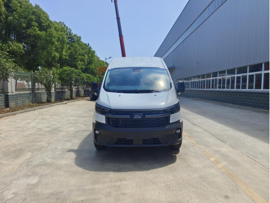 福特新全顺(柴油中轴中顶)殡葬服务车