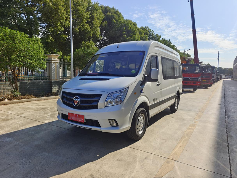 福田图雅诺柴油(2.0)中轴殡仪车