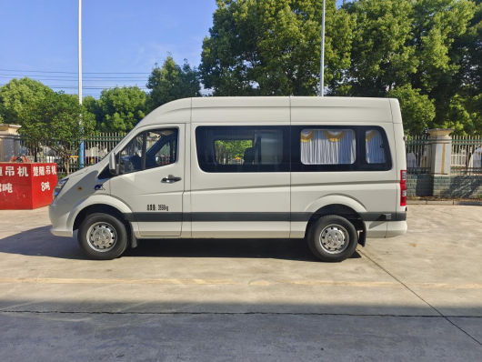 福田图雅诺柴油(2.0)中轴殡仪车