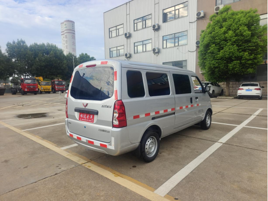 松达五菱荣光殡仪车